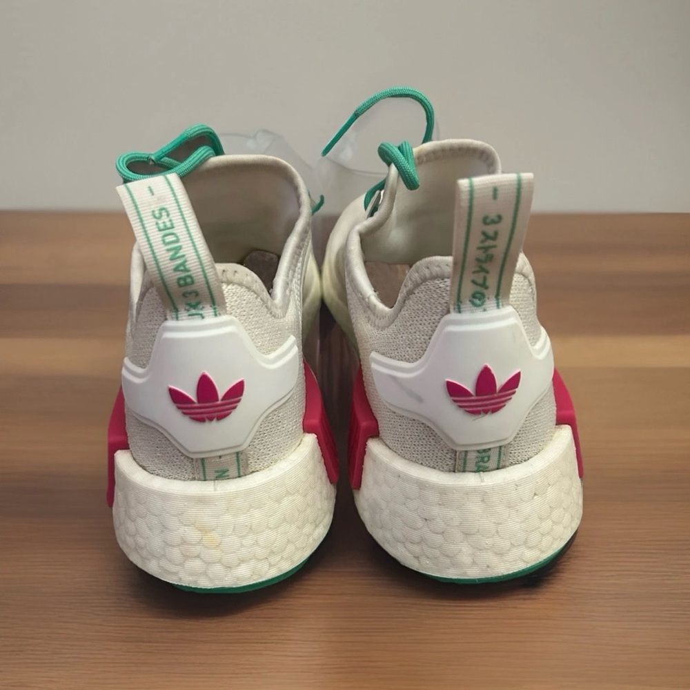 Women’s Adidas NMD R1 Size 7 white/green/real magenta - Picture 3 of 5
